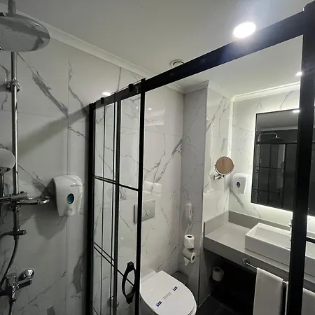 Zeugma - Adult Only 16 4*