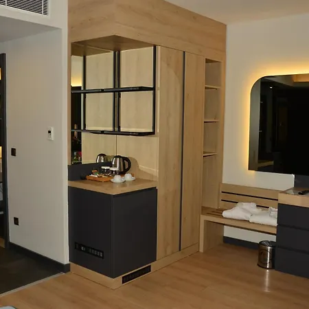 فندق Zeugma - Adult Only 16 4*